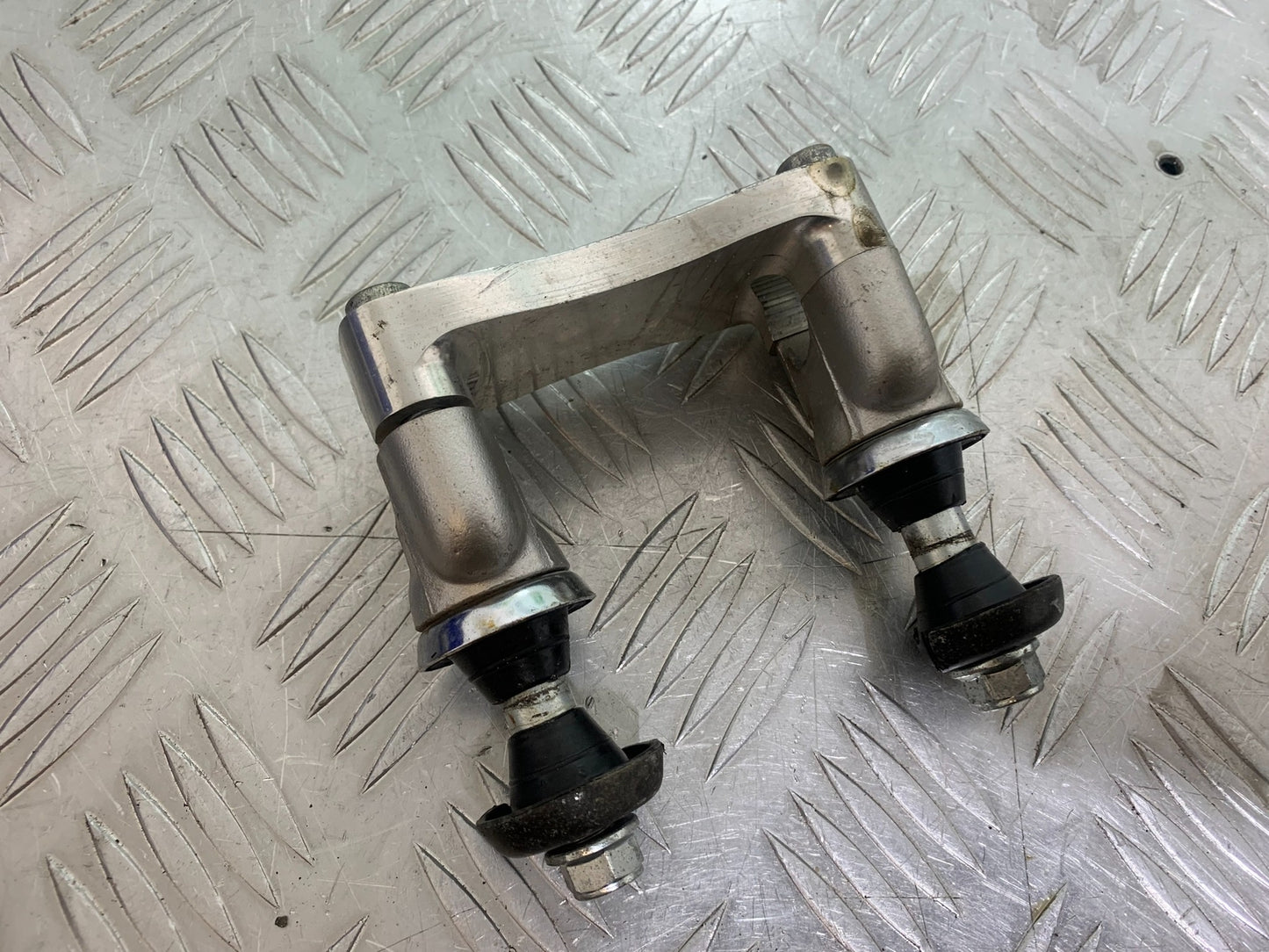 SUZUKI GSF1200  GSF 1200 BANDIT HANDLEBAR RISERS YEAR 1997-2000 (CMB1149)