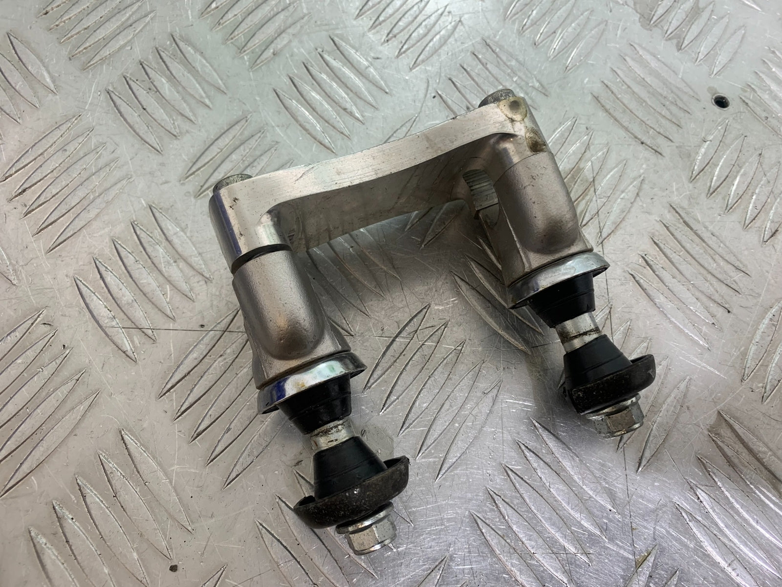SUZUKI GSF1200  GSF 1200 BANDIT HANDLEBAR RISERS YEAR 1997-2000 (CMB1149)