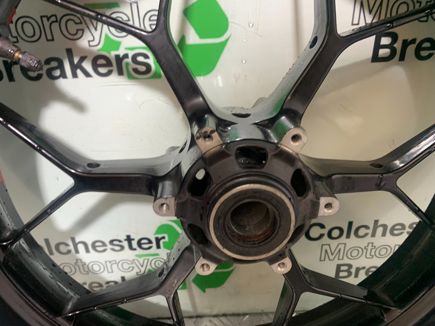 HONDA CBR1000 rr FIREBLADE FRONT WHEEL YEAR 2012-2016 (CMB1198)