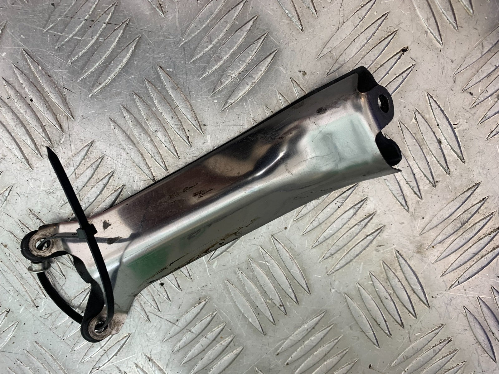 DUCATI 1299 PANIGALE BRACKET AND COVER YEAR 2016 (CMB 1187)
