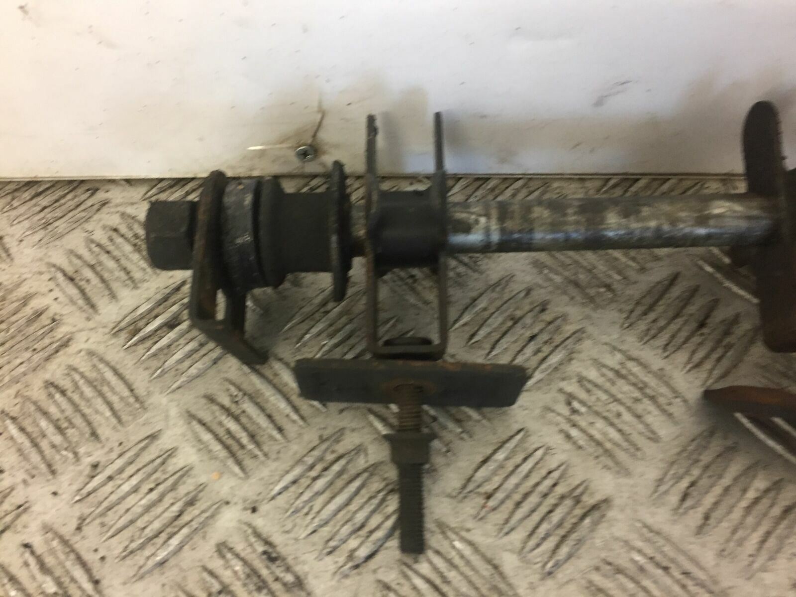 SUZUKI GSX600 F GSX 600 F REAR WHEEL SPINDLE AND CHAIN ADJUSTERS  YEAR 1988-1994
