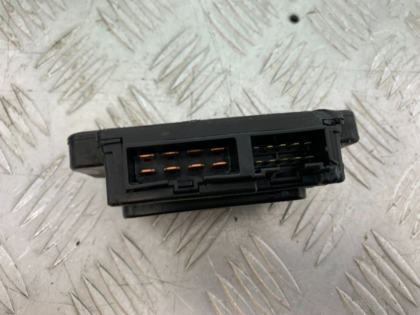 KAWASAKI ZZR1100 D FUSE BOX YEAR 1993-2001 (CMB1189)