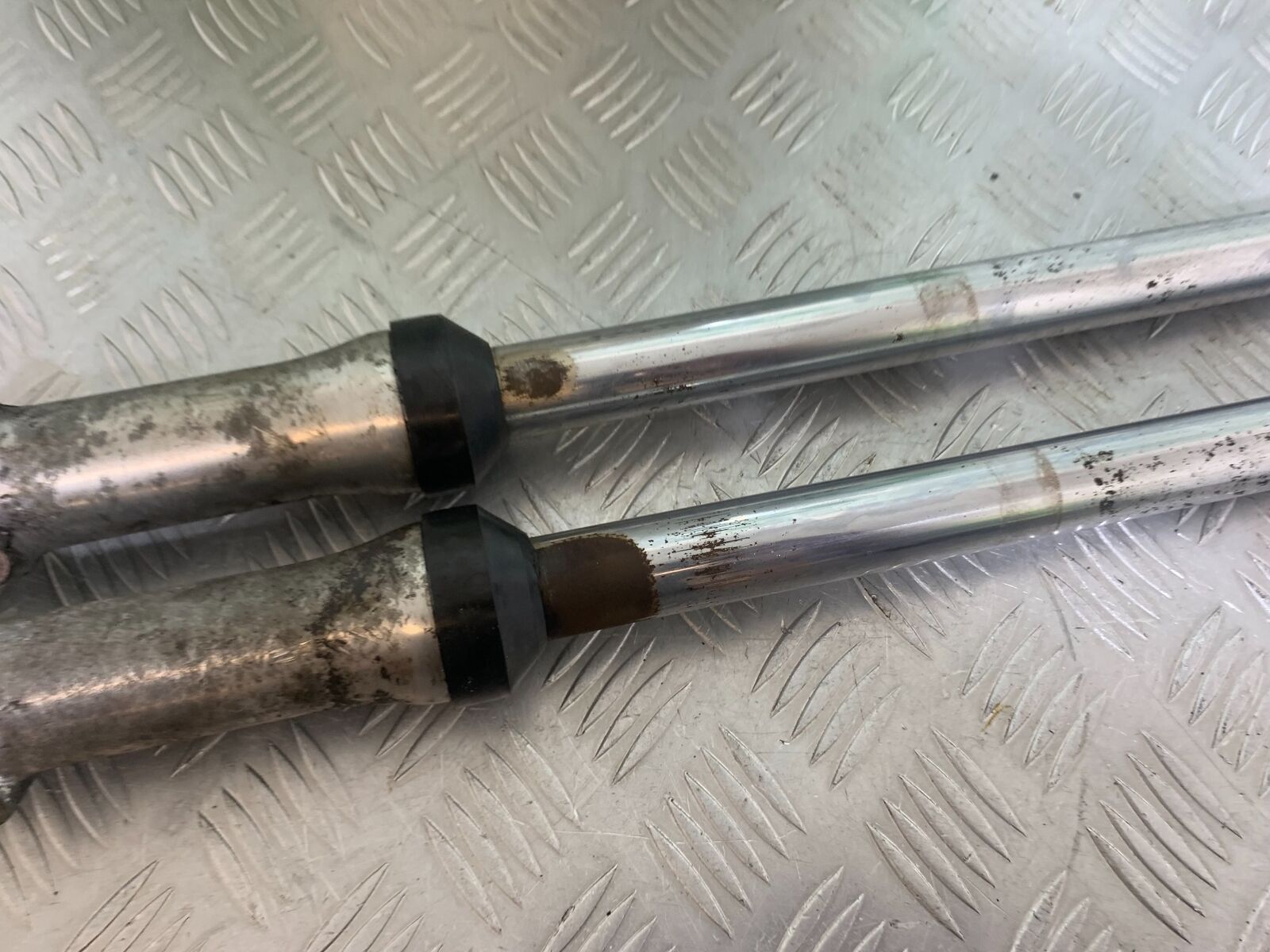 HONDA CX500 CX 500 FORKS  YEAR 1980 (CMB1131)