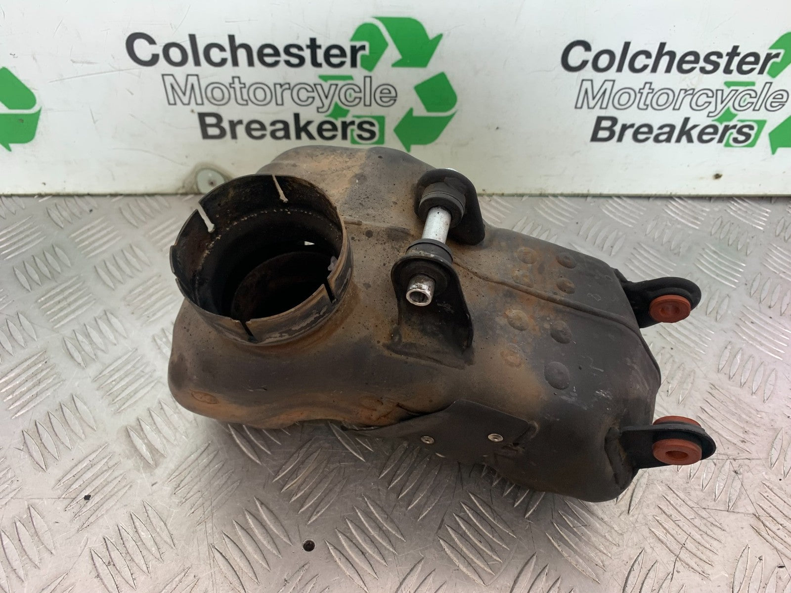 KTM 125 DUKE EXHAUST COLLECTOR BOX YEAR 2018-2023 (CMB1185)