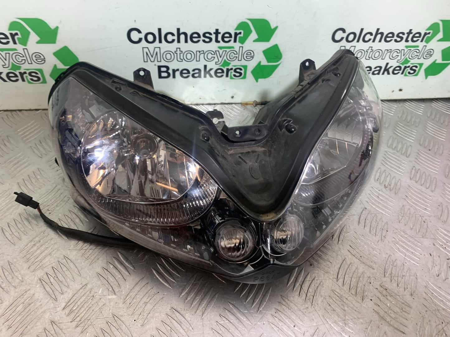 KAWASAKI GTR1400 GTR 1400 HEADLIGHT    YEAR 2007-2009 (CMB1174)