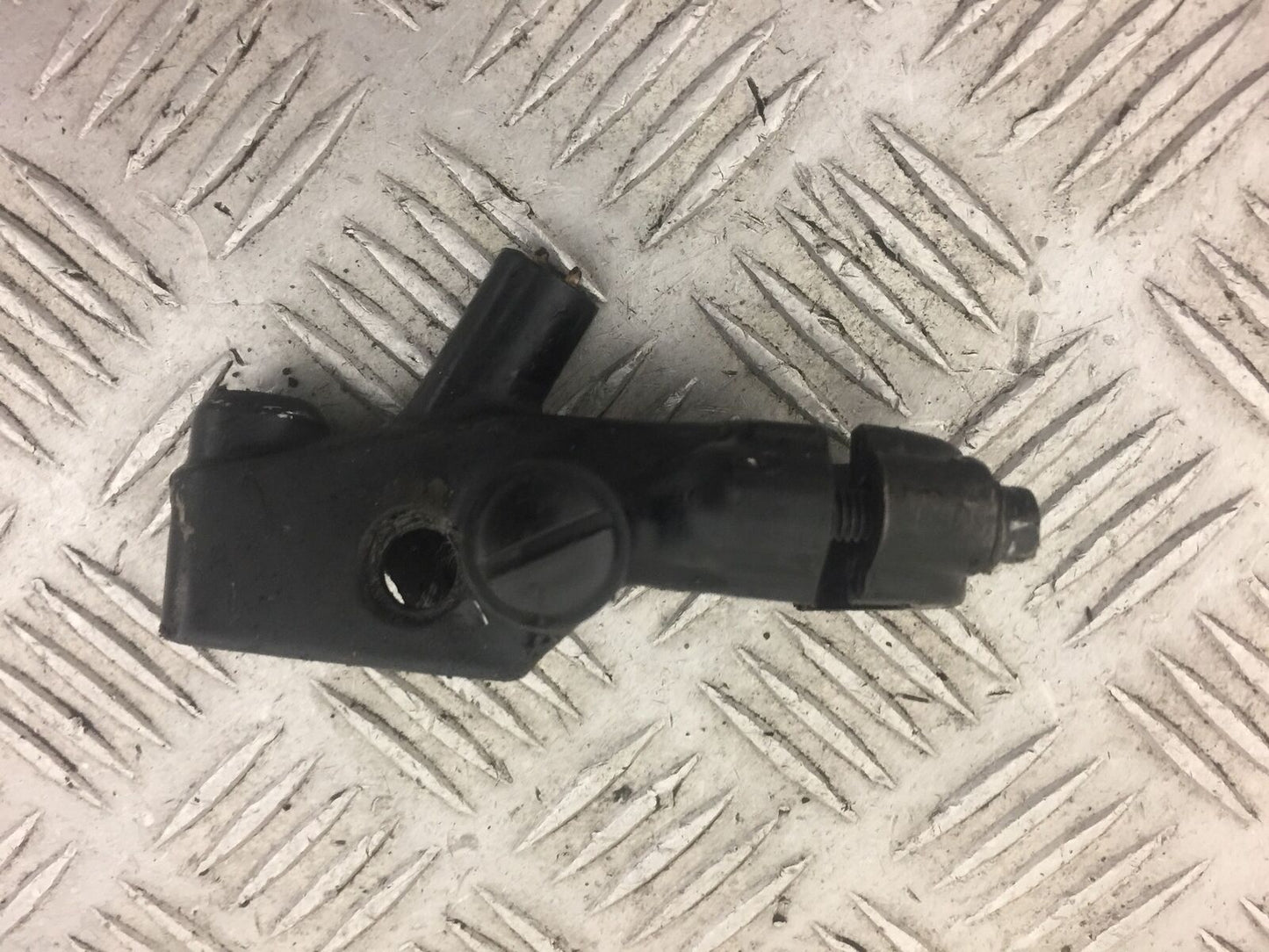 HONDA CBR 500 R  CBR500 R CLUTCH LEVER BRACKET  YEAR 2014  (STOCK 392)