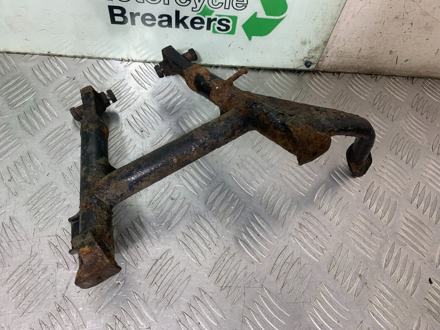 KAWASAKI GTR1400 GTR 1400 CENTER STAND  YEAR 2007-2009 (CMB1306)