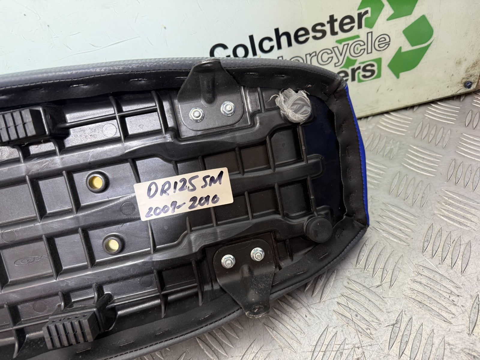 SUZUKI DR125 SM DR 125 SEAT YEAR 2008 - 2012