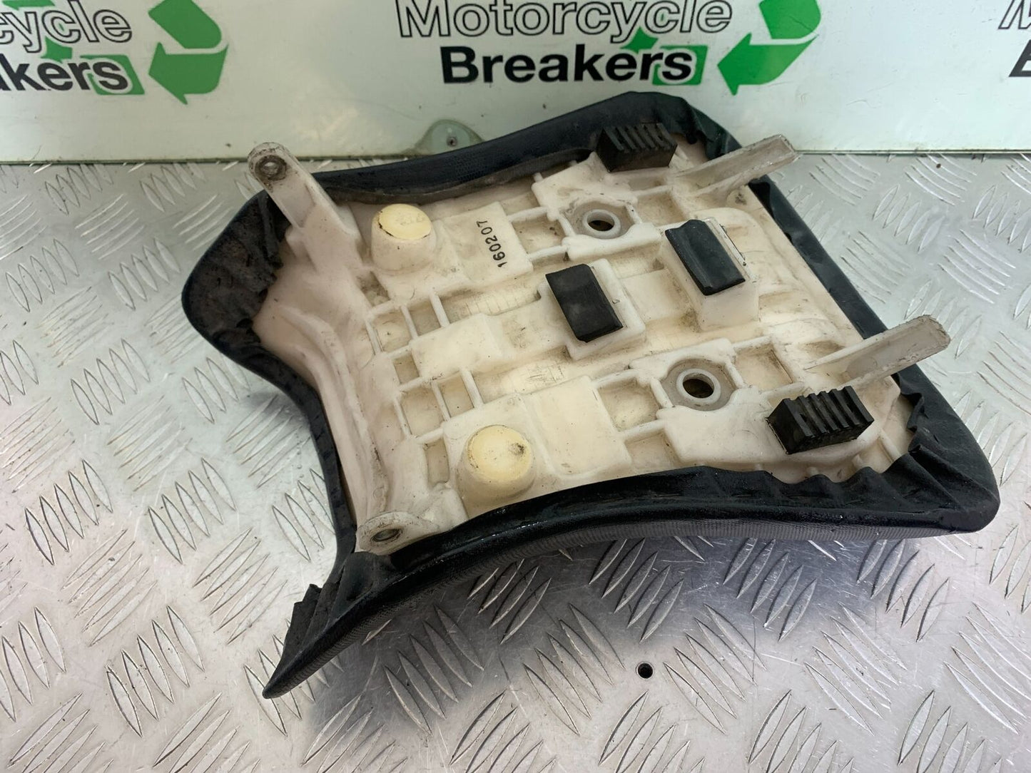 SUZUKI SV1000 SV 1000 K4 FRONT SEAT YEAR 2003-2007 (CMB1042)