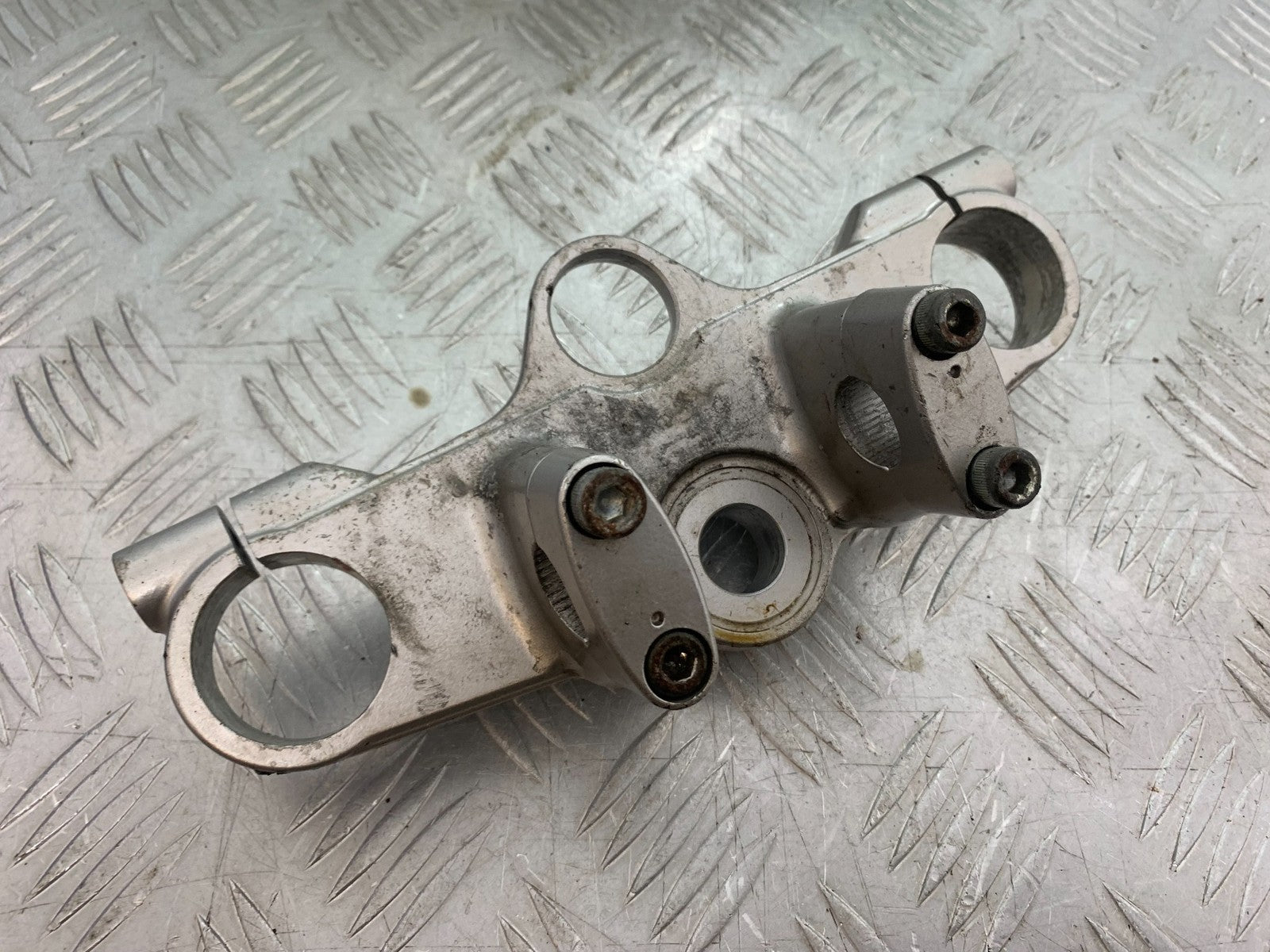 SUZUKI GSF600 GSF 600 BANDIT TOP YOKE   2000-2004 (CMB1269)