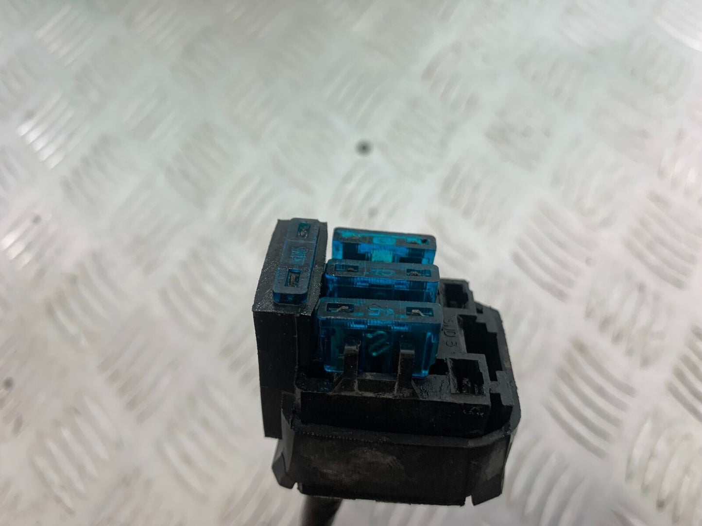 YAMAHA FJ1100 FJ 1100 FUSE BOX   YEAR 1984-1985 (CMB1101)