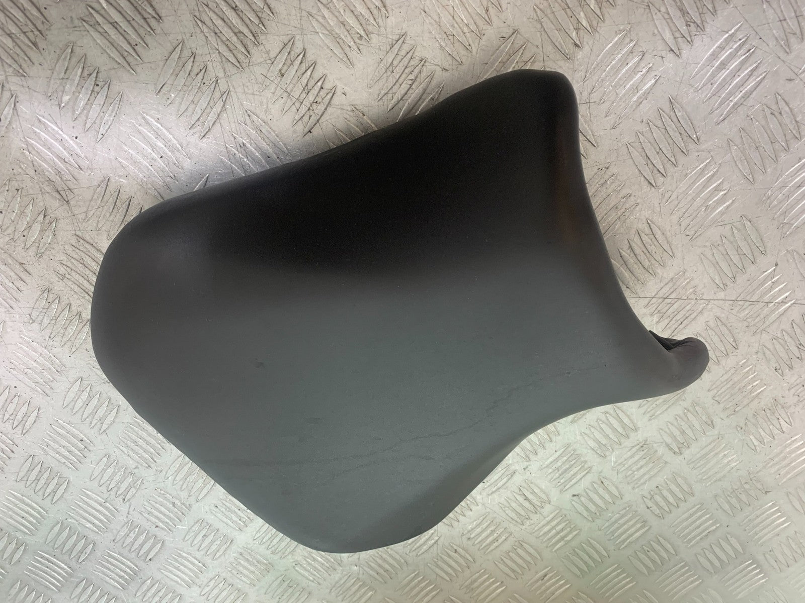 SUZUKI GSXR750 GSXR 750 K4 K5 FRONT SEAT   2004-2005 (CMB1319)