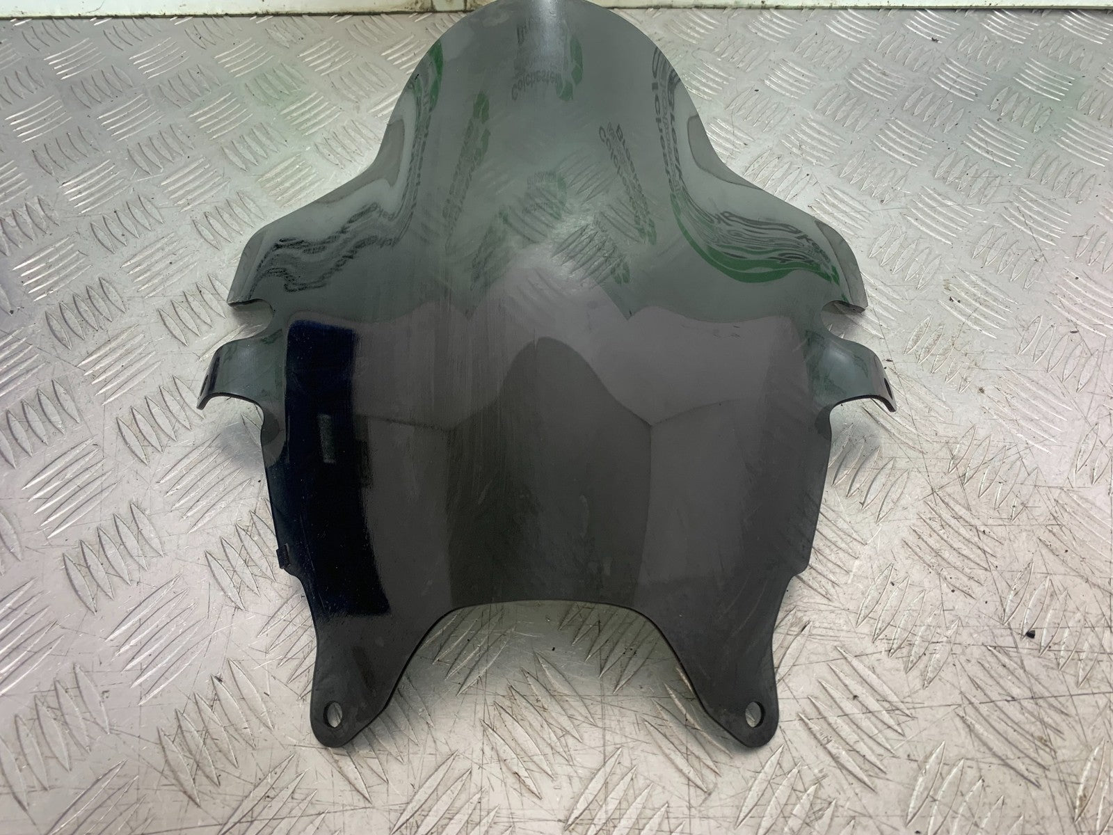 SUZUKI GSF600 GSF 600 BANDIT SCREEN   2000-2004 (CMB1269)