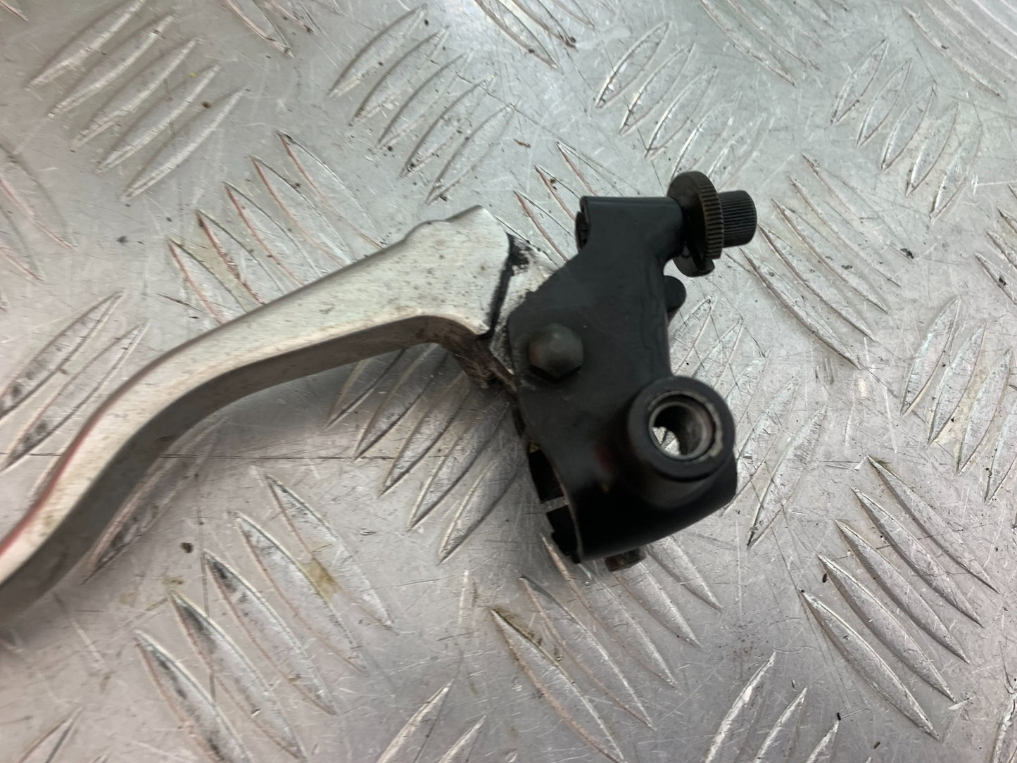 YAMAHA XJ600 XJ 600 DIVERSION CLUTCH LEVER AND BRACKET 1998-2000 (CMB1191)
