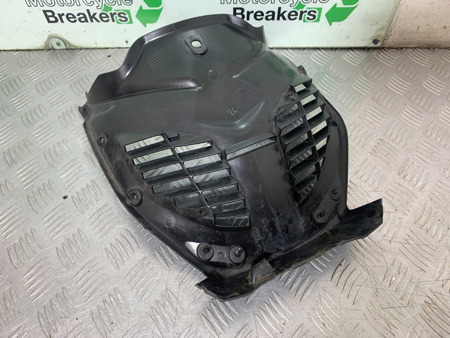 YAMAHA XMAX 125 XMAX-125 GRILL YEAR 2015-2020  (CMB1266)