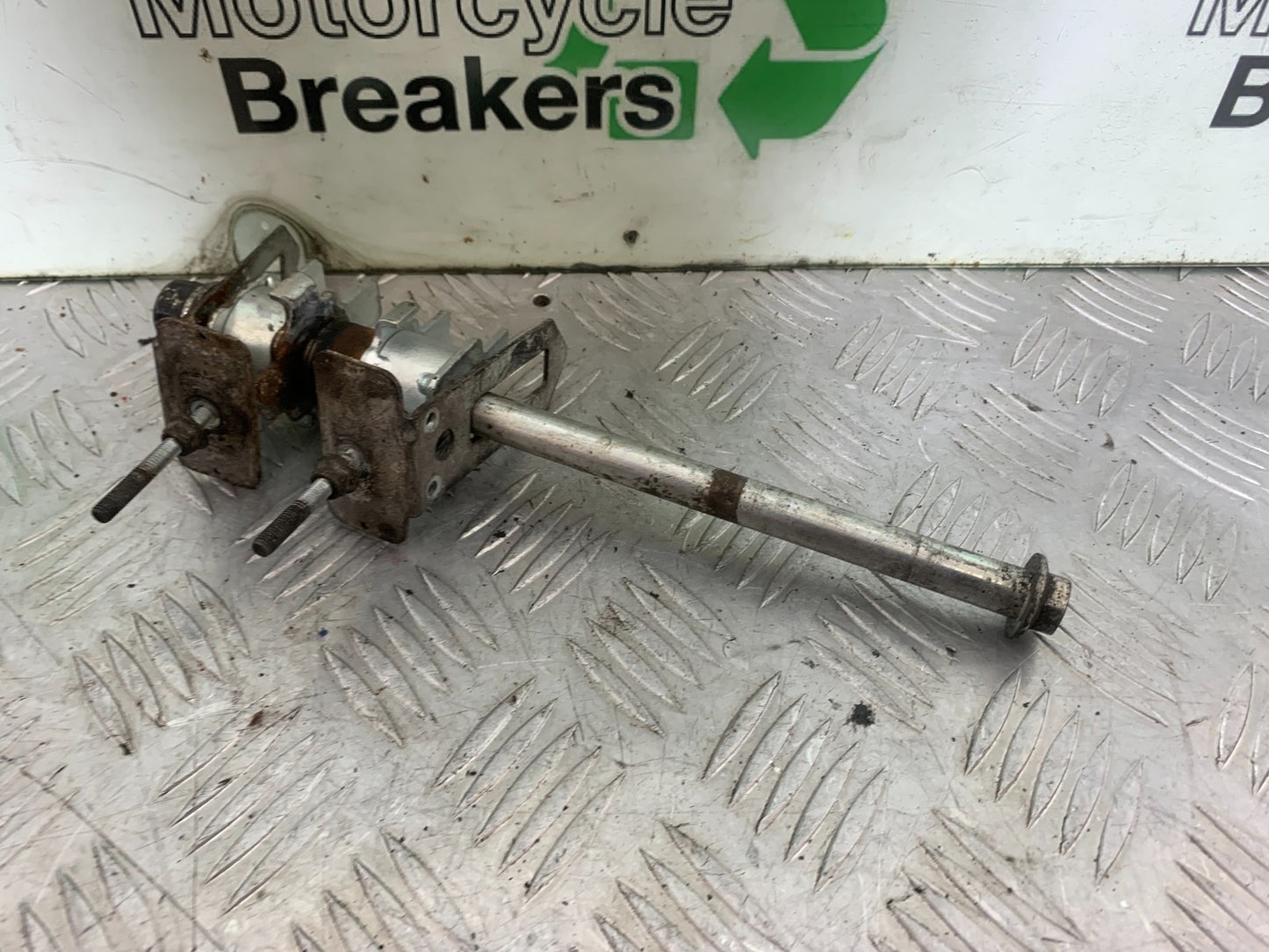 KYMCO CK1 125 REAR WHEEL SPINDLE YEAR 2014 - 2016 (CMB1181)