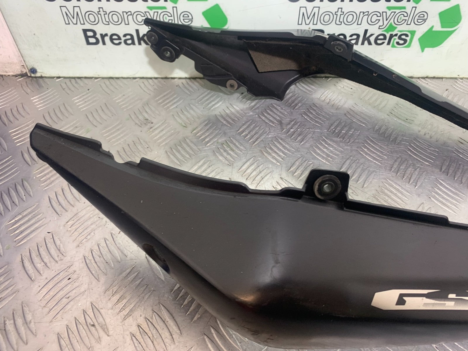 SUZUKI GSR600 GSR 600 TAIL PIECE   2006-2010 (CMB1177)