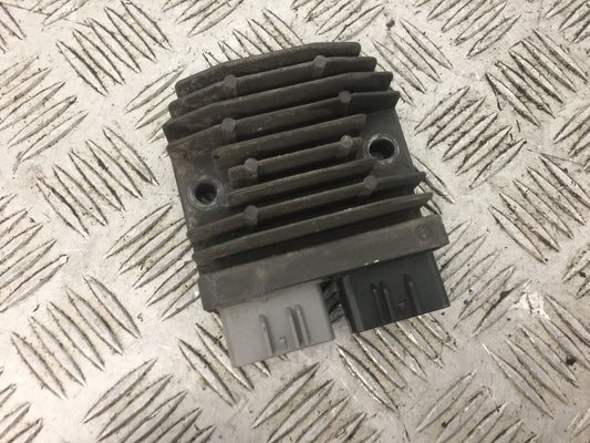 SUZUKI 650 BURGMAN REGULATOR   YEAR 2014-2018 (STOCK 769)