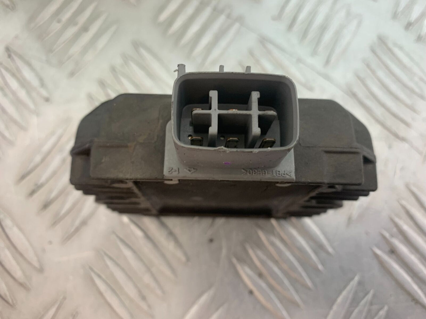 SUZUKI AN 200 UN 200 BURGMAN REGULATOR  YEAR 2007-09 (CMB1128)