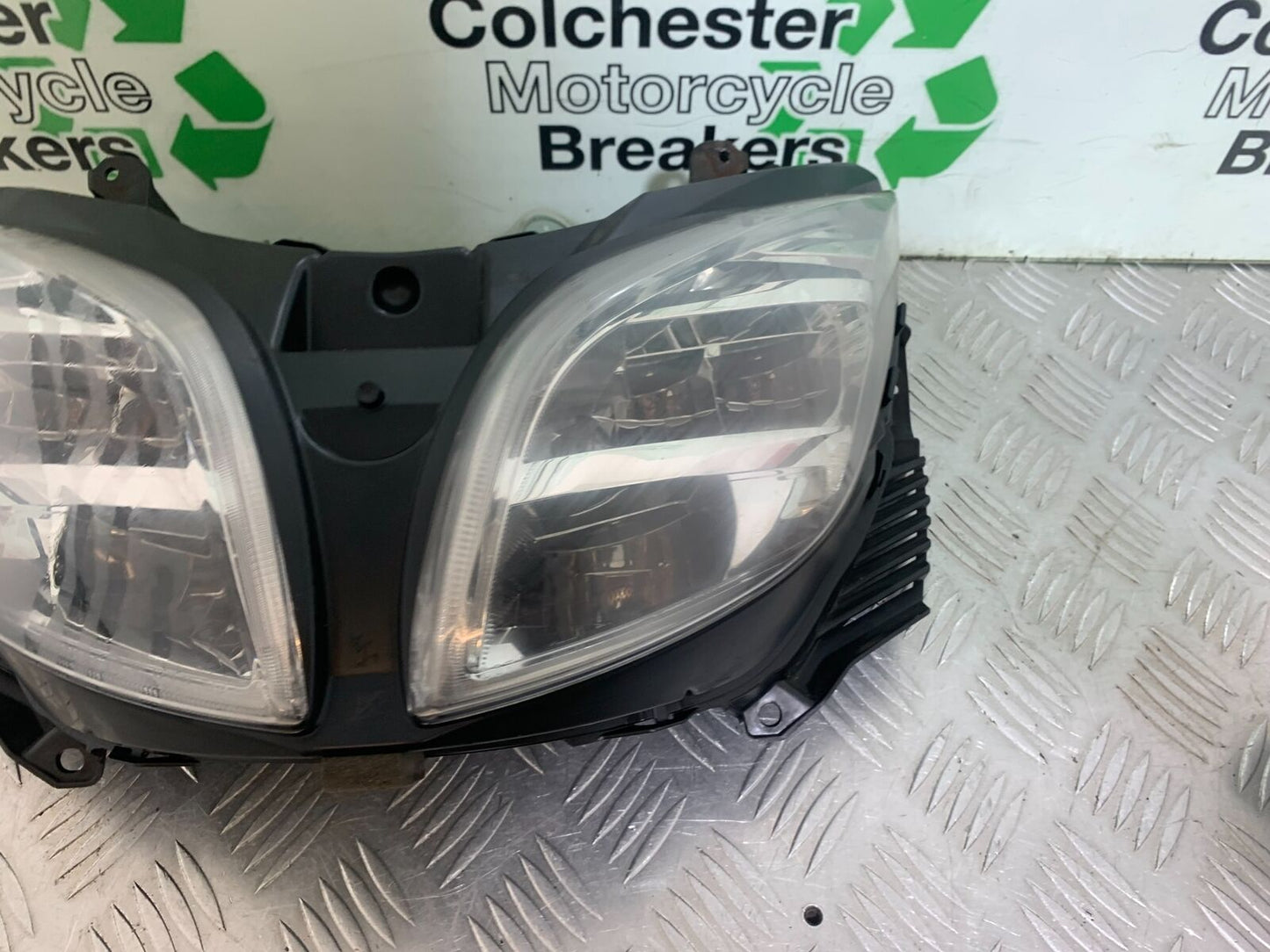 SUZUKI AN400 AN 400 BURGMAN HEADLIGHT  YEAR 2017-2024 (CMB1118)