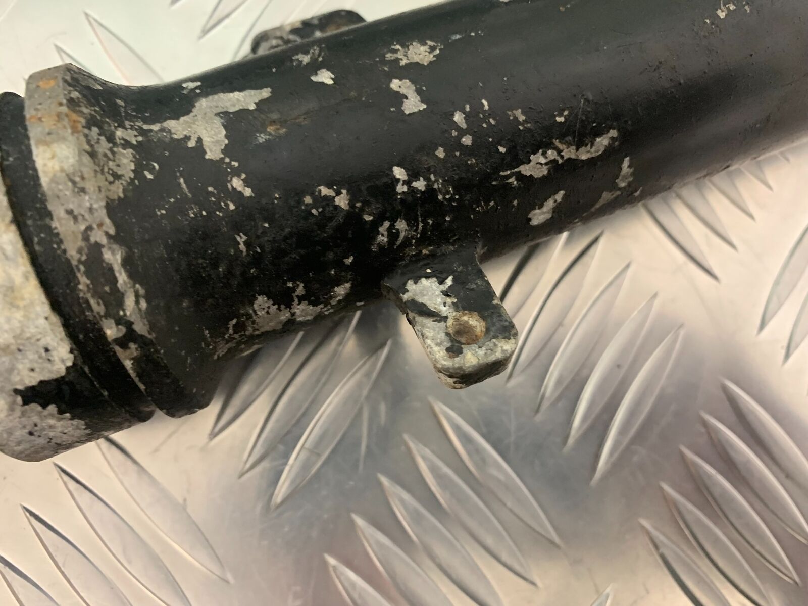 YAMAHA XT250 XT 250 FORKS   YEAR 1980-1982  (STOCK 944)