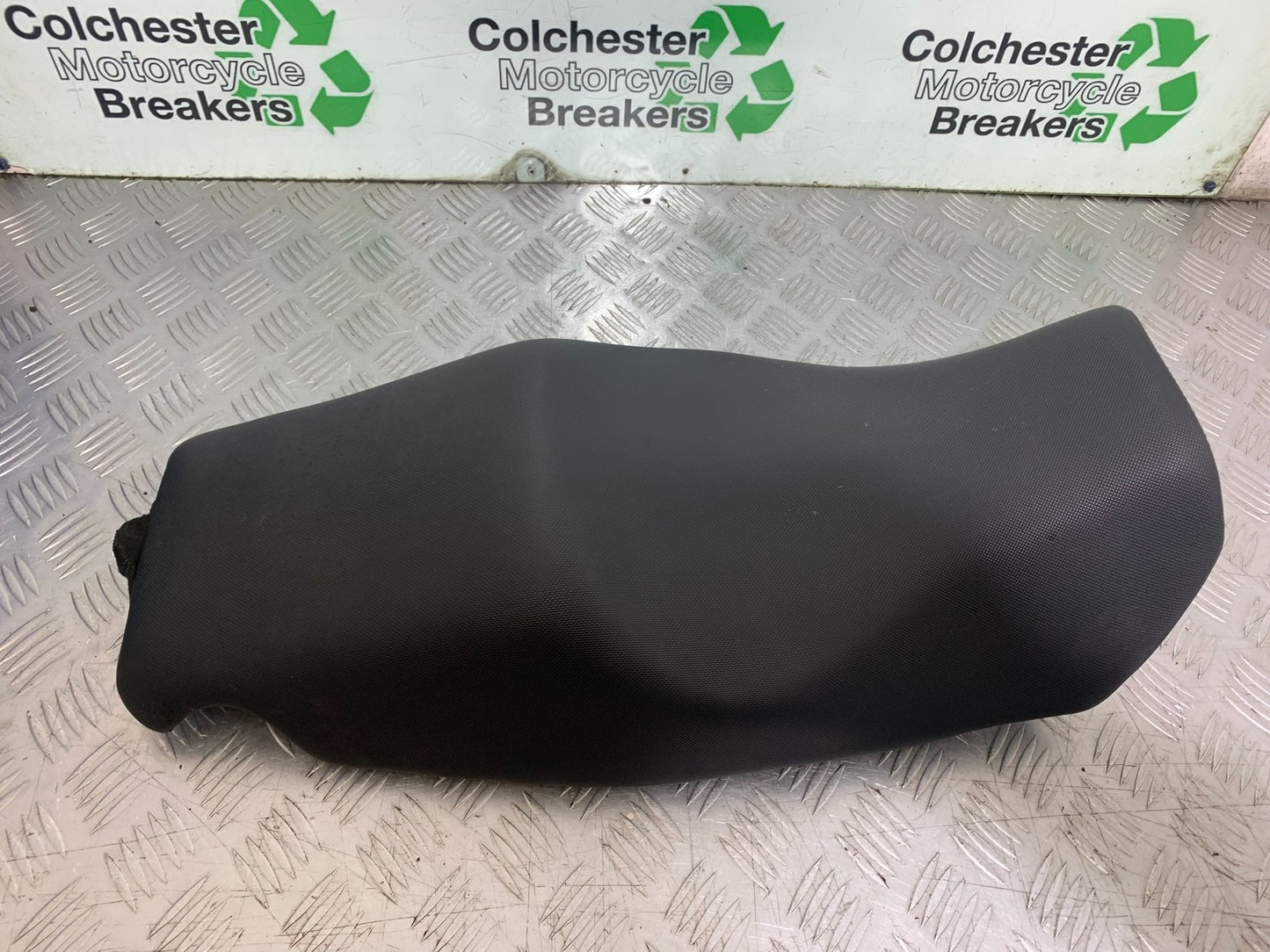 TRIUMPH 1050 SPRINT ST SEAT  2003-2011 (CMB1285)