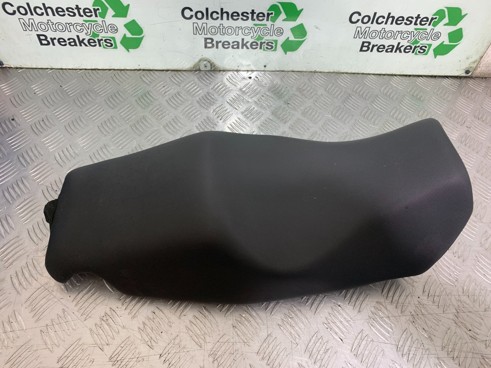 TRIUMPH 1050 SPRINT ST SEAT  2003-2011 (CMB1285)