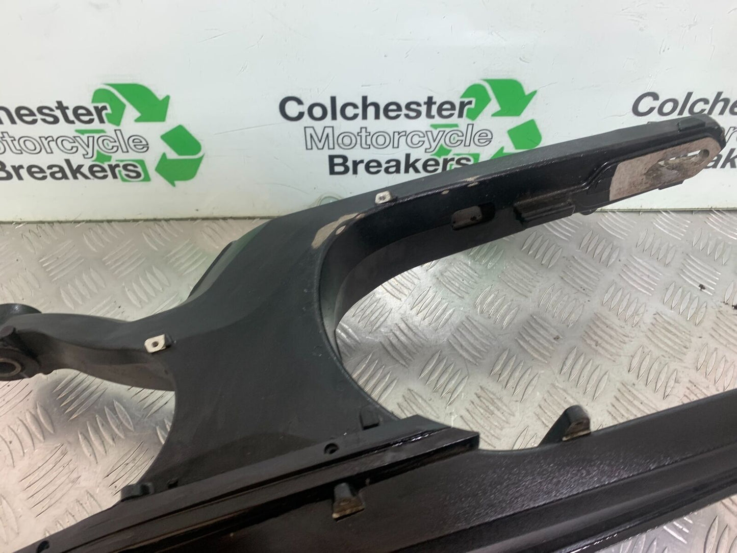 TRIUMPH TIGER 800 SWINGARM YEAR 2011-2014 (CMB1113)