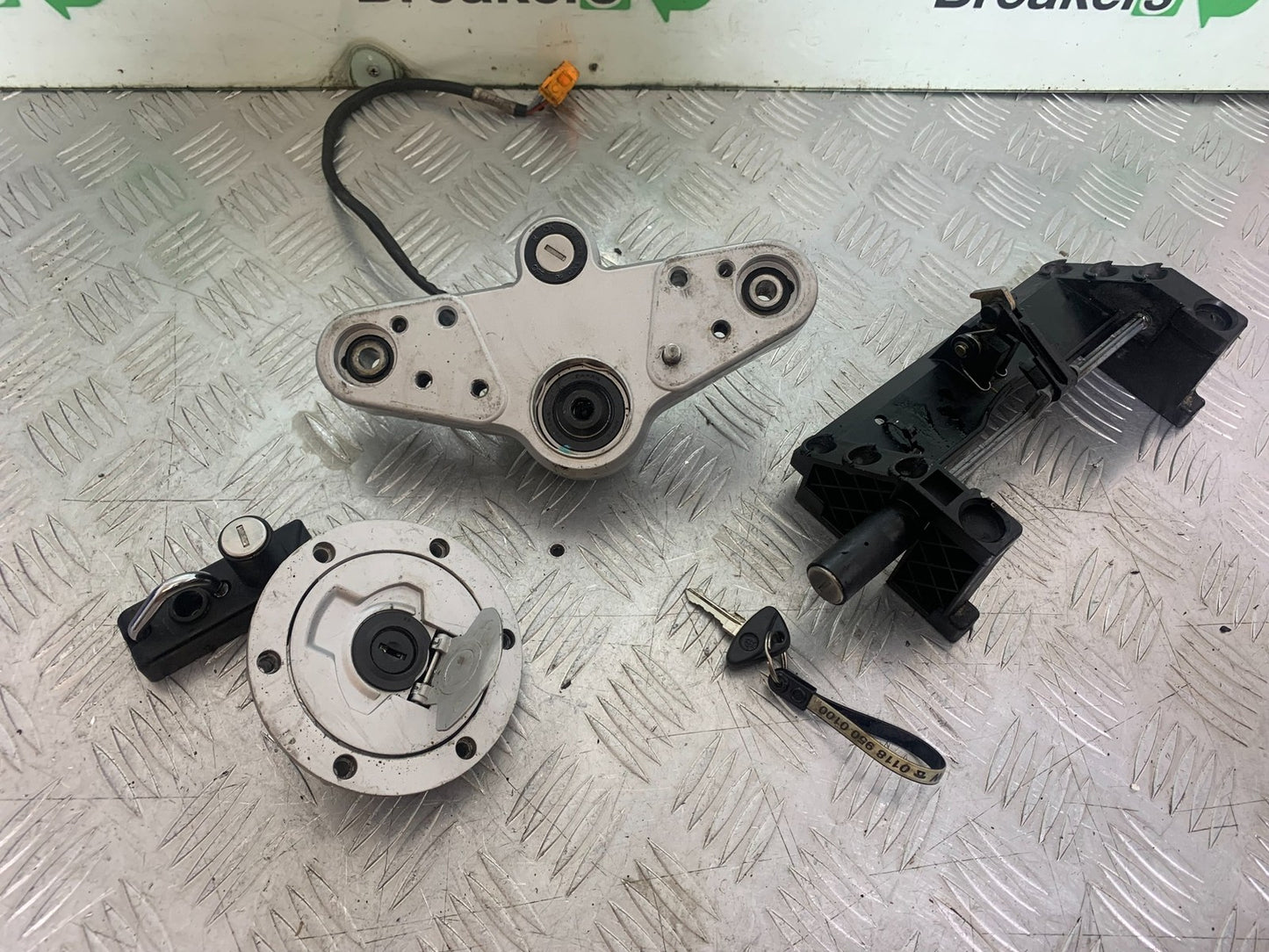 BMW R850 R R850R LOCKS AND KEY   YEAR 1994-2002 (CMB1170)