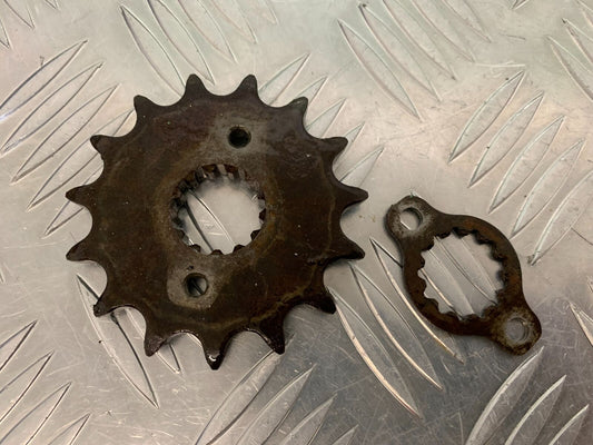 KAWASAKI KLR250 KLR 250 FRONT SPROCKET  YEAR 1984-2001 (STOCK 980)