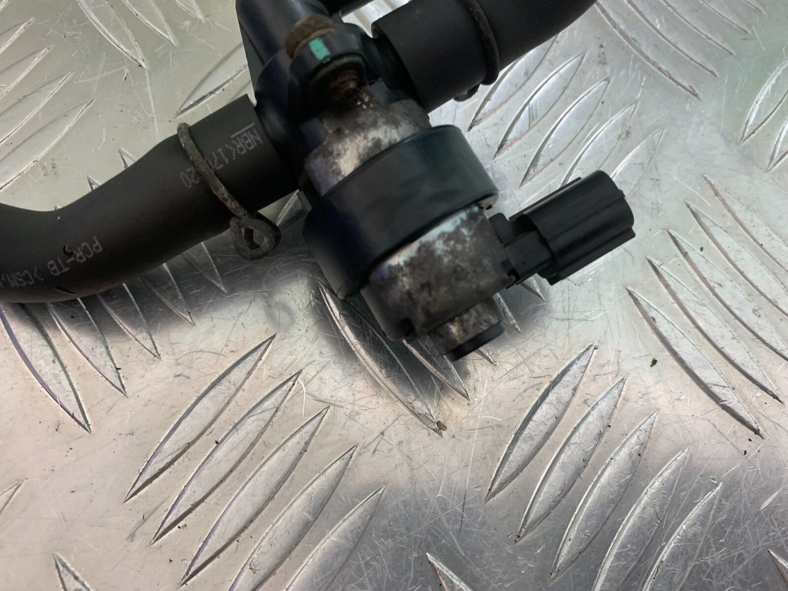 HONDA CBR650 F CBR 650F AIR VALVE  YEAR 2014-2017  (STOCK 998)