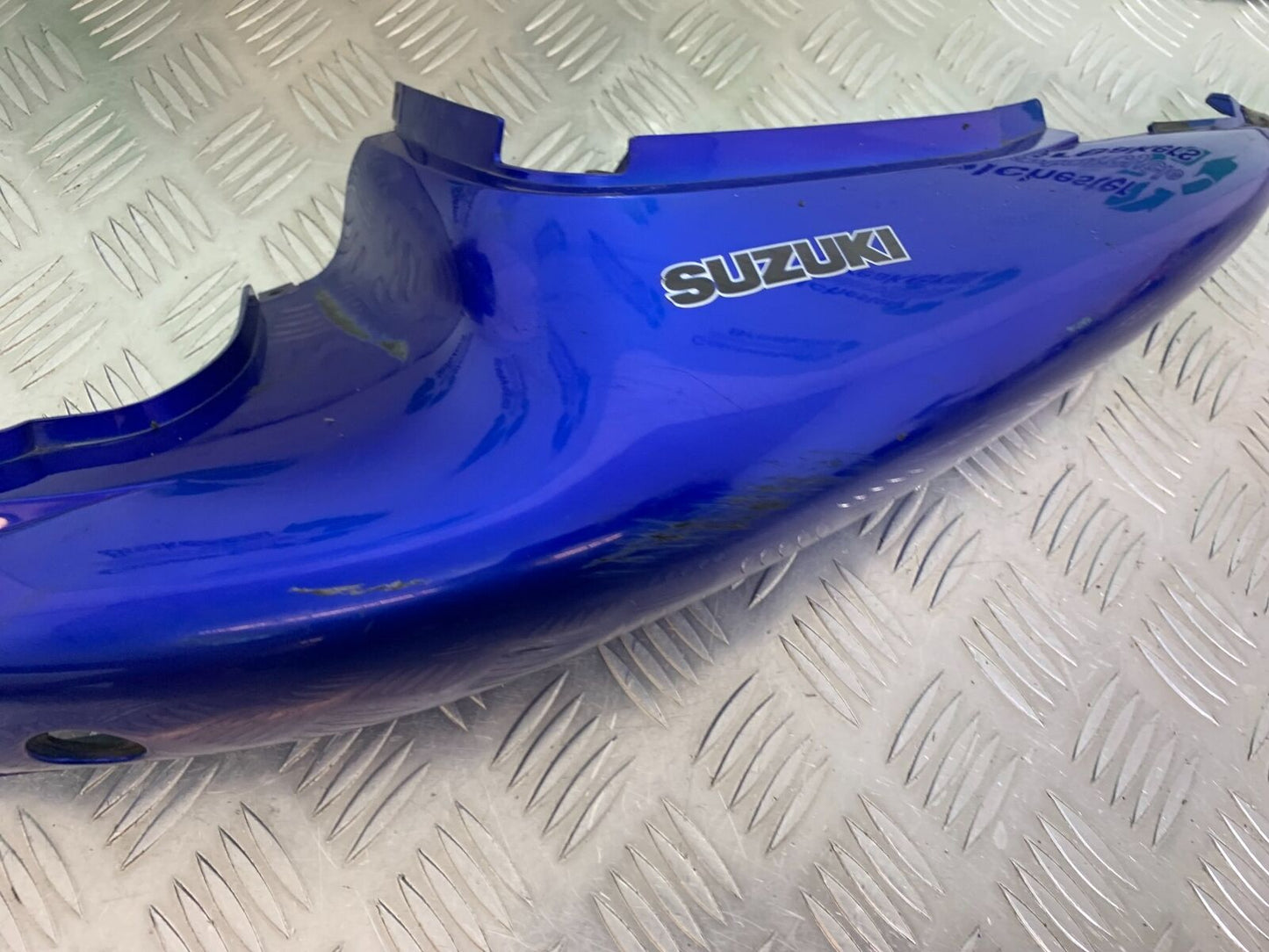 SUZUKI SV650 SV 650 mk1 LEFT SEAT PANEL   YEAR 1999-2002 (CMB1036)
