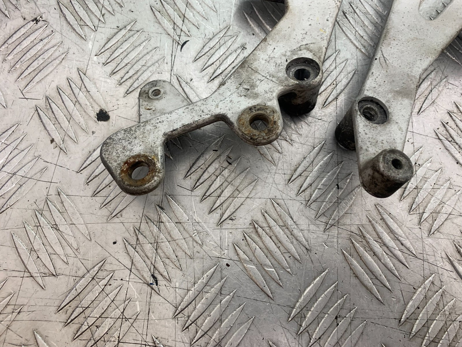 KTM 990 SUPER DUKE ENGINE BRACKETS   YEAR 2007-2011  (CMB1207)