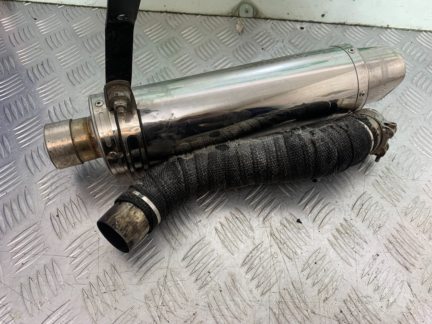 TRIUMPH 955i DAYTONA SILENCER YEAR 2002-2006 (CMB1229)