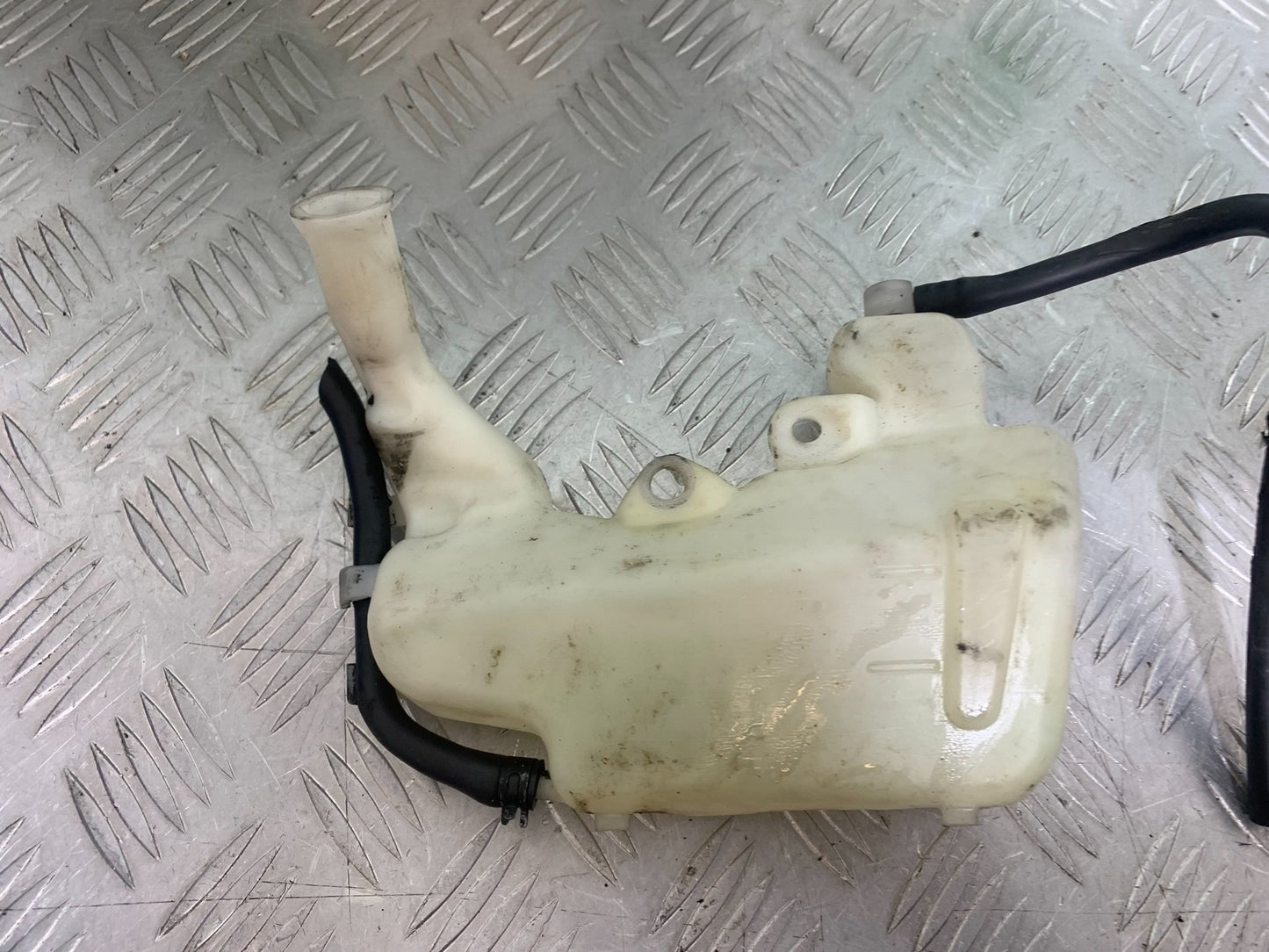 TRIUMPH 675 STREET TRIPLE COOLANT BOTTLE   2013-2016 (CMB1186)