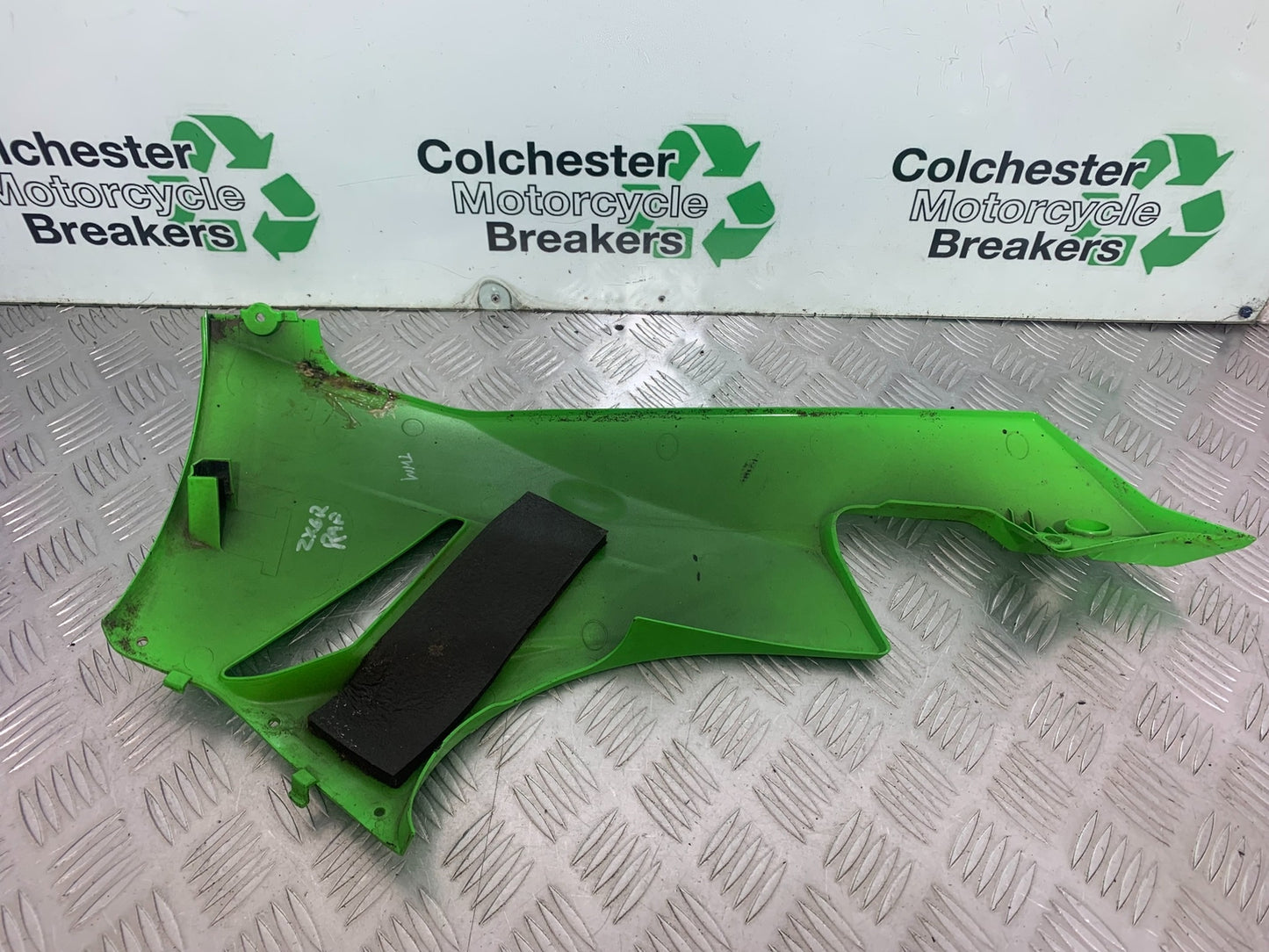 KAWASAKI ZX6R LEFT LOWER FAIRING PANEL  YEAR 2009-2012 (CMB1136)