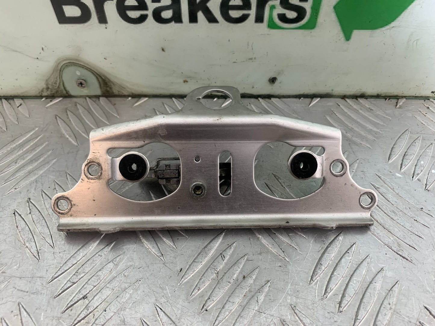 HONDA CBR1000 RR CBR 1000RR FIREBLADE SEAT CATCH 2008-2011 (CMB1179)