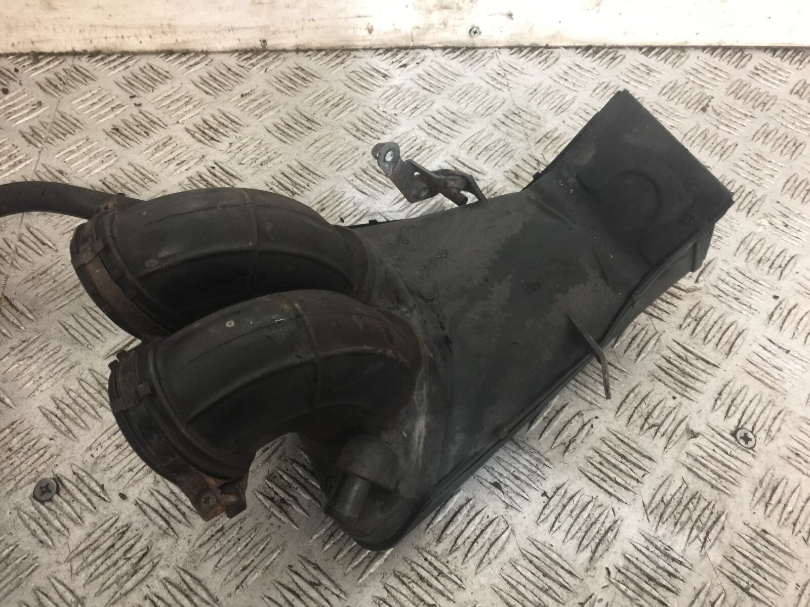 HONDA CBR600 CBR 600 AIR DUCT  YEAR 1996 (STOCK 798)