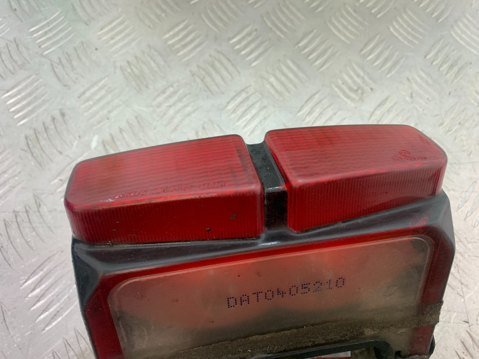 YAMAHA FZS600 FAZER 600 REAR LIGHT   YEAR 1998-2001 (CMB1267)