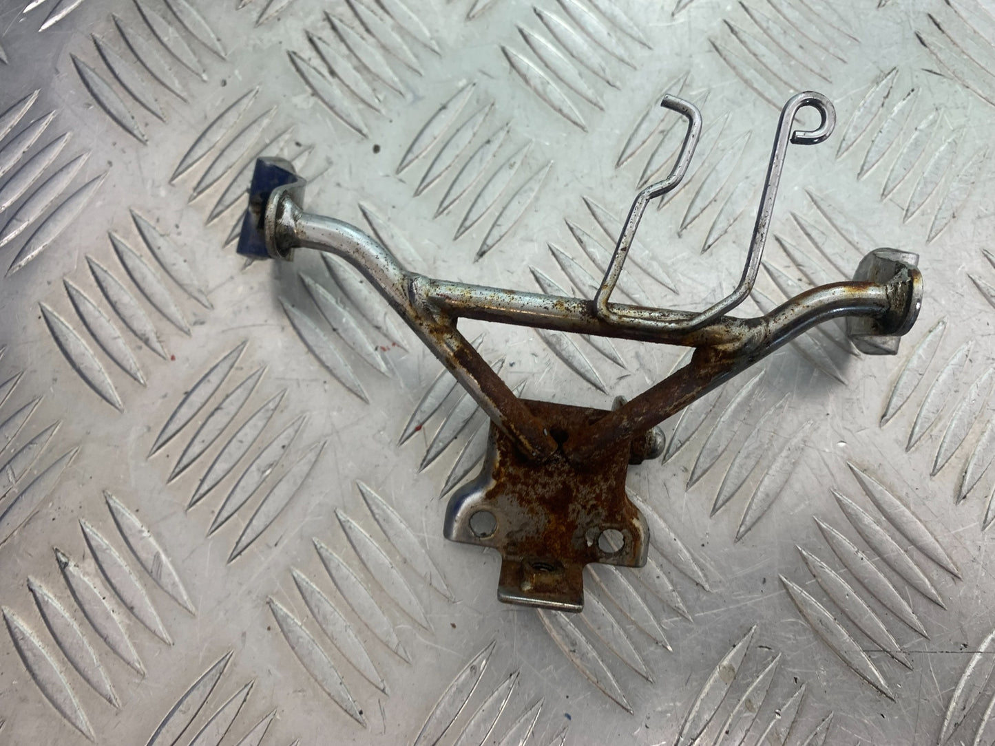 YAMAHA XV535 XV 535 VIRAGO INDICATOR BRACKET   YEAR 1994-02 (CMB1162)