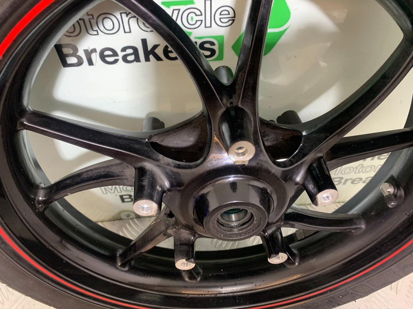TRIUMPH SPEED TRIPLE R 1050 FRONT WHEEL   2009 (CMB1183)