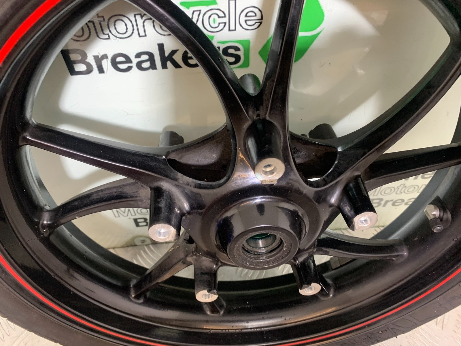 TRIUMPH SPEED TRIPLE R 1050 FRONT WHEEL   2009 (CMB1183)
