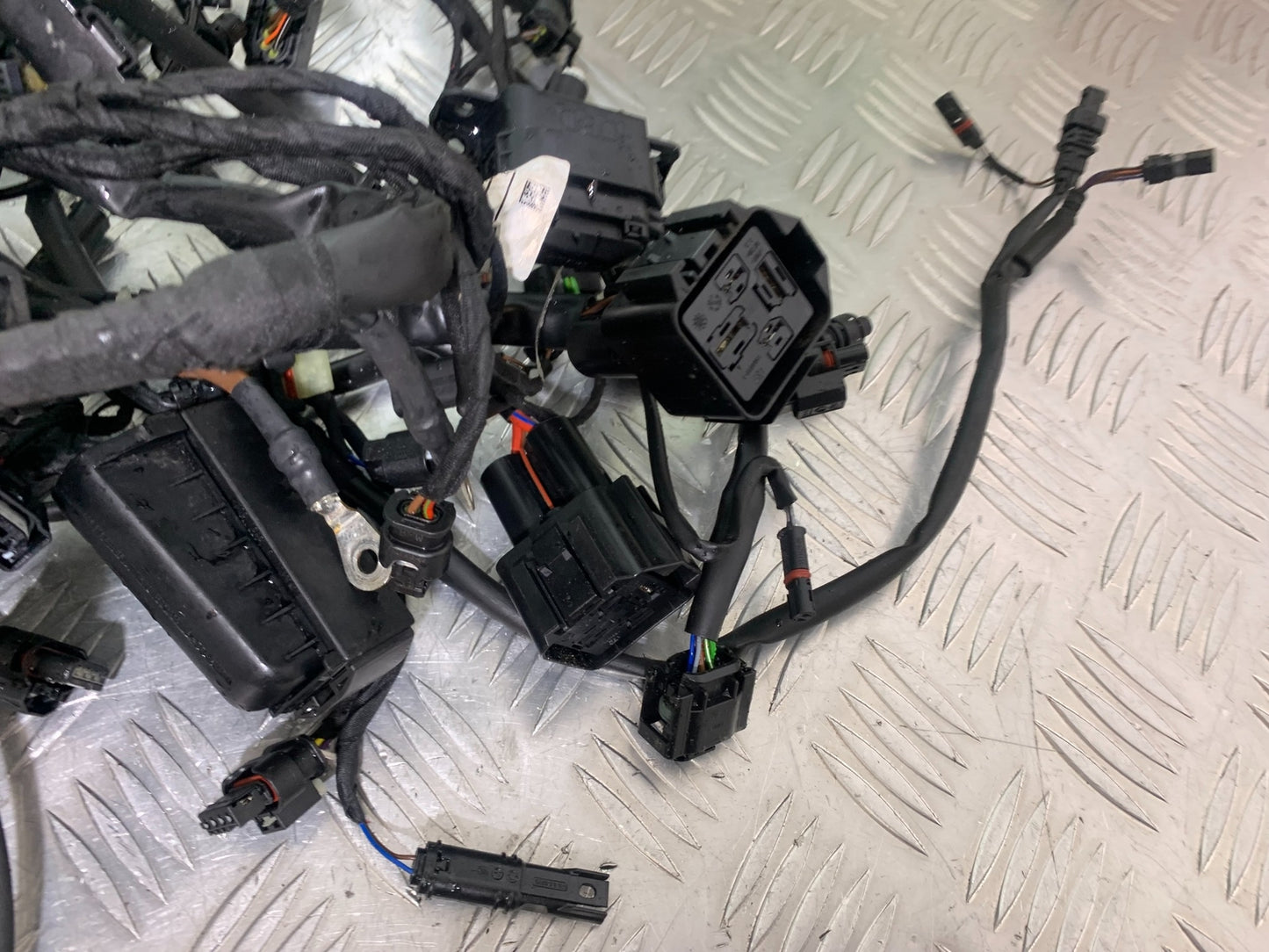 BMW M1000 R WIRING LOOM  YEAR 2023-2024 (CMB1140)