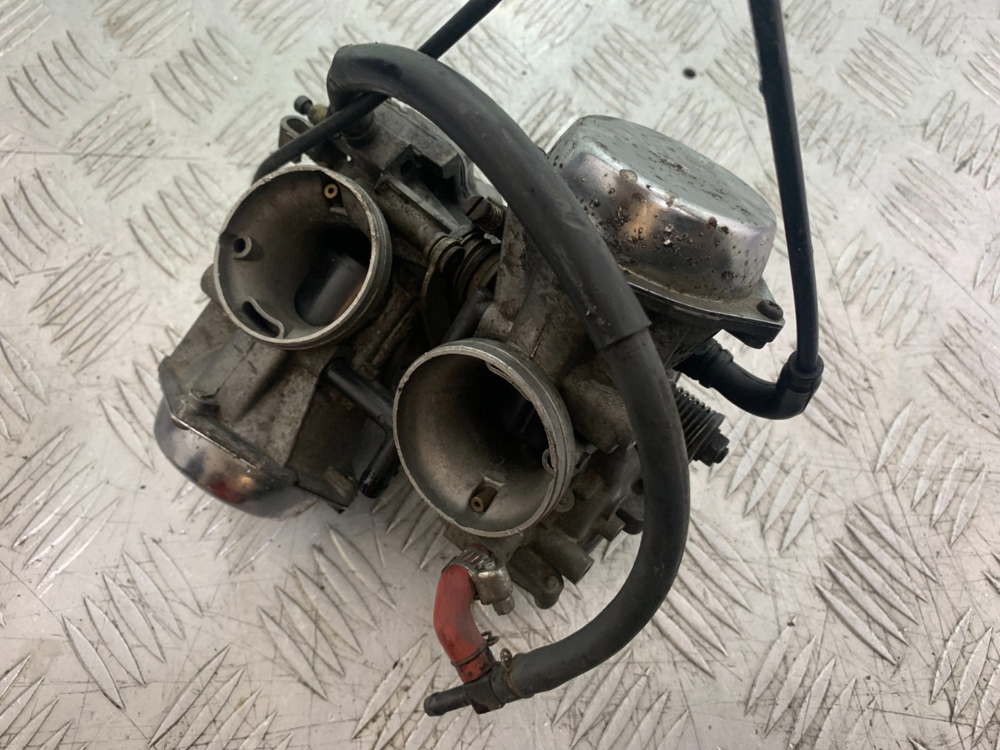 HONDA VT700 VT 700 SHADOW CARBS  YEAR 1984-85 (CMB1328)