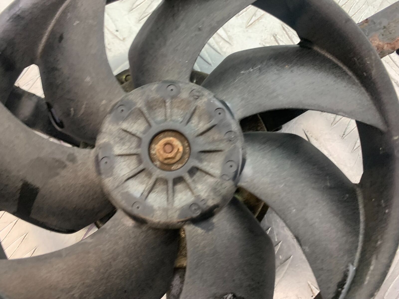 HONDA CBR1100 BLACKBIRD RADIATOR FAN  YEAR 1999-2005 (CMB1103)