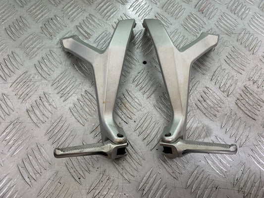 DUCATI 1299 PANIGALE REAR HANGERS AND PEGS   YEAR 2016 (CMB 1187)