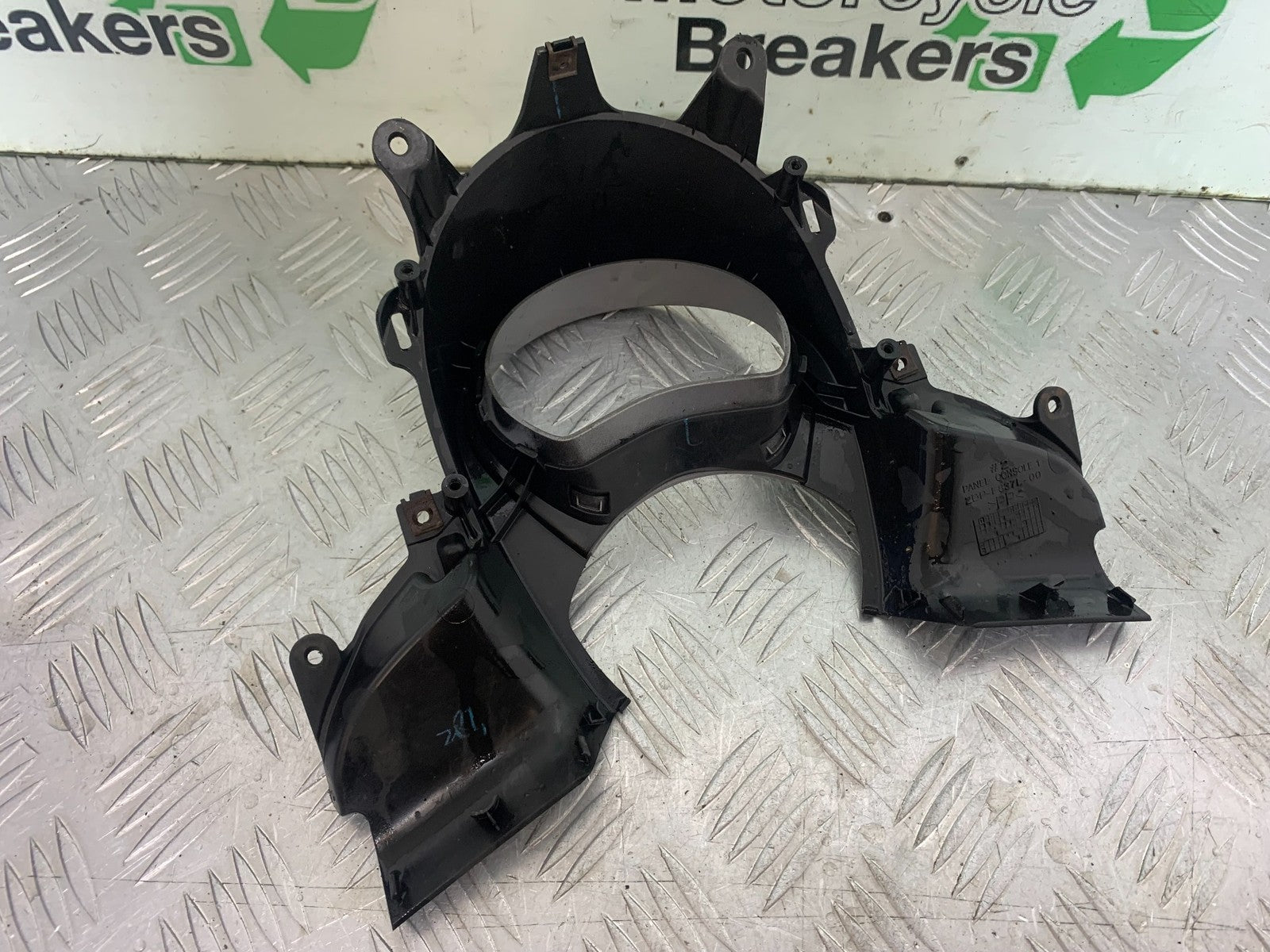 YAMAHA XMAX 125 XMAX-125 CLOCK  SURROUND   YEAR 2015-2020  (CMB1266)