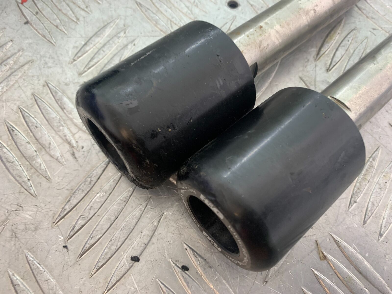 TRIUMPH 955i SPRINT ST CRASH BOBBINGS   YEAR 1999-2004 (CMB1124)