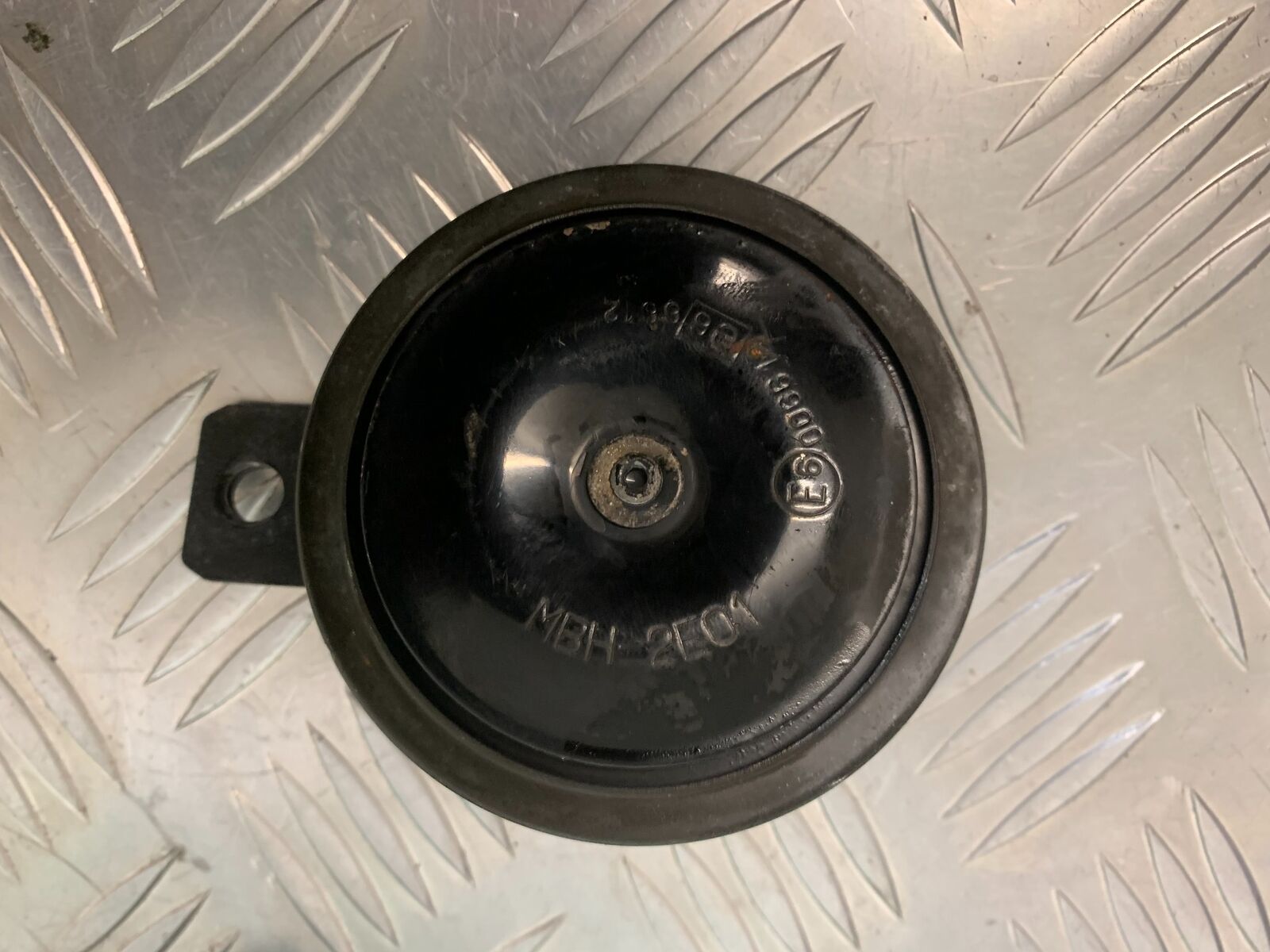 HONDA CBF600 CBF 600 SA-5 HORN   YEAR 2004 -07 (STOCK 965)