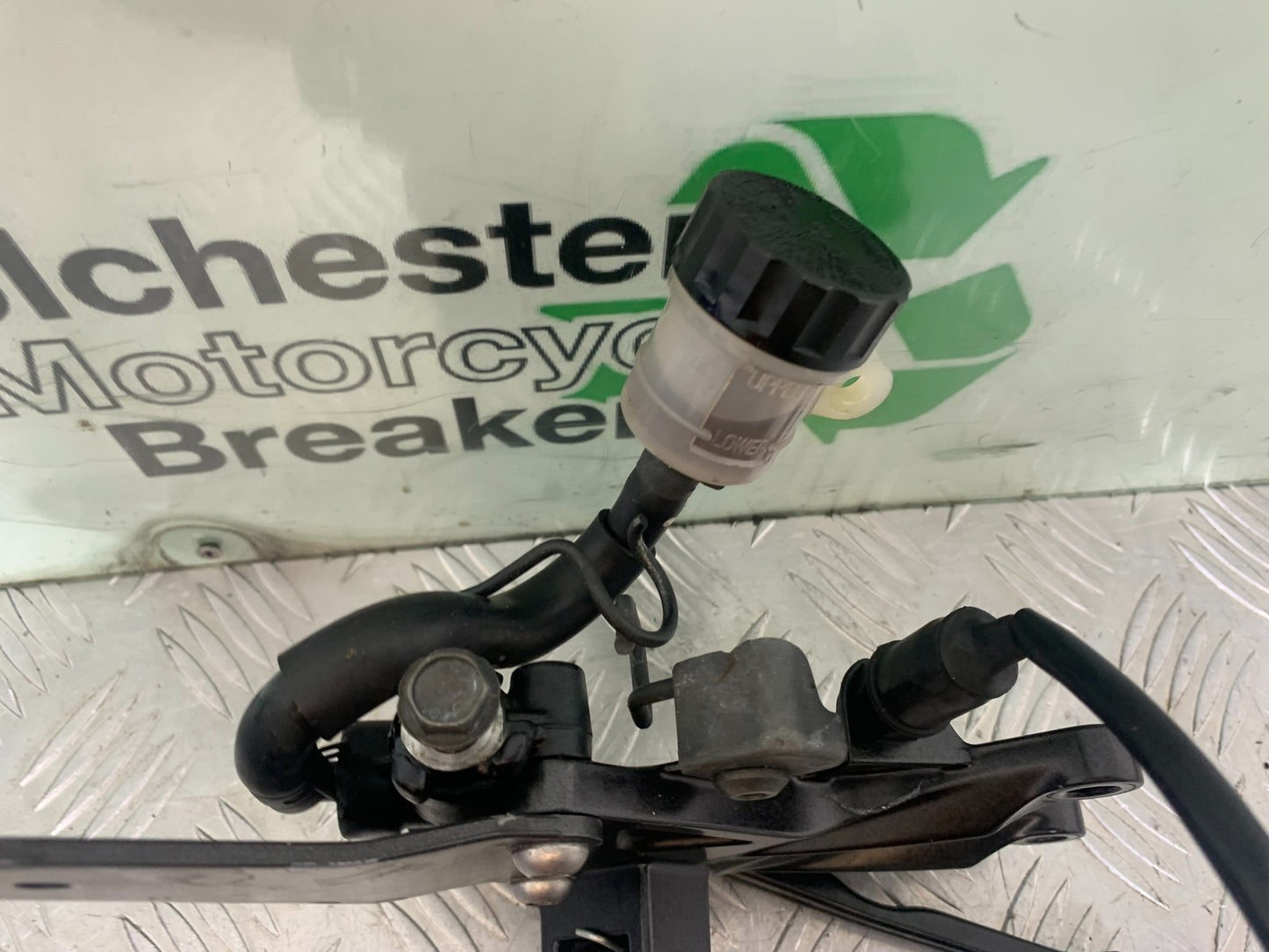 KAWASAKI ZX10R ZX10 R FRONT RIGHT HANGER   2008-2010 (CMB1206)